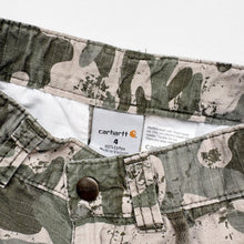 Load image into Gallery viewer, Carhartt cargo shorts (Age 4)
