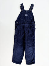 Load image into Gallery viewer, OshKosh corduroy dungarees (Age 5)
