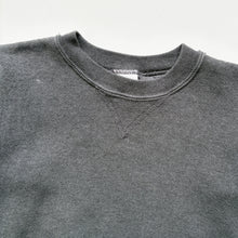 Load image into Gallery viewer, 90s Russell Athletic sweatshirt (Age 5/6)
