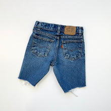 Load image into Gallery viewer, 90s Levi’s cut off shorts (Age 7)
