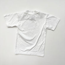 Load image into Gallery viewer, 90s Basketball Print Single Stitch t-shirt (Age 6/8)
