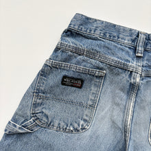 Load image into Gallery viewer, Wrangler Carpenter shorts (Age 10)
