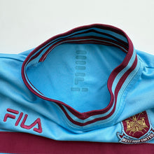 Load image into Gallery viewer, 2001/02 Westham jersey (Age 10/12)
