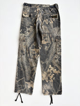 Load image into Gallery viewer, Camo cargos (Age 10/12)
