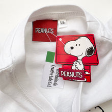 Load image into Gallery viewer, Snoopy t-shirt (Age 5/6)
