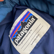 Load image into Gallery viewer, Patagonia coat (Age 2)
