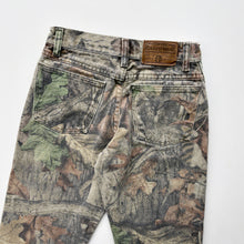 Load image into Gallery viewer, Wrangler Camo jeans (Age 6/7)
