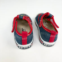 Load image into Gallery viewer, Snoopy Sandals (Size 4.5)
