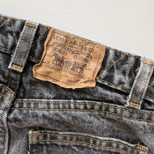 Load image into Gallery viewer, 90s Levi’s jeans (Age 10)
