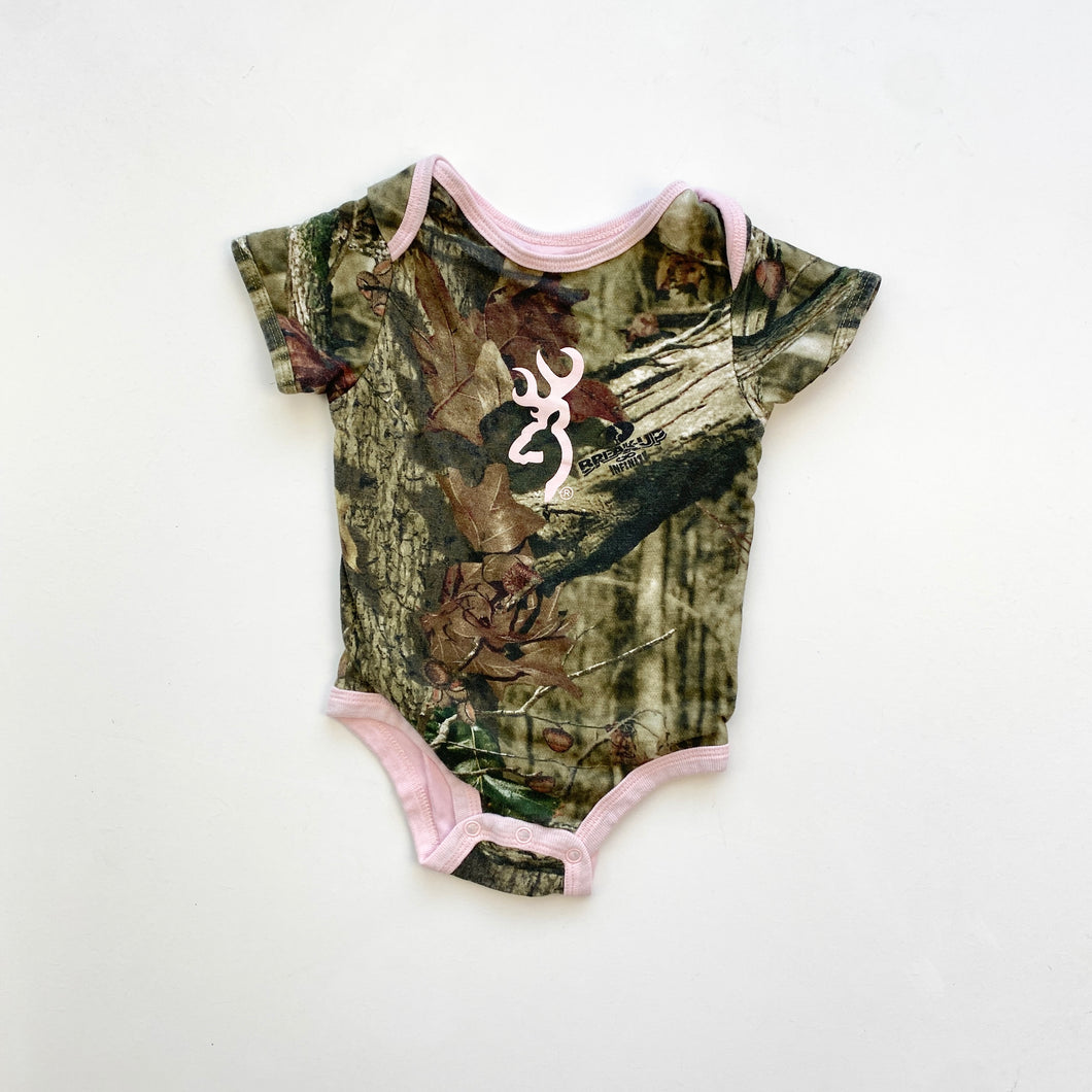Camo t-shirt (Age 6/9m)
