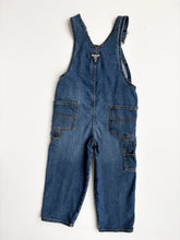 Load image into Gallery viewer, OshKosh dungarees (Age 4)

