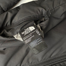 Load image into Gallery viewer, The North Face reversible coat (Age 6)
