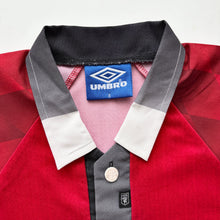 Load image into Gallery viewer, 1996/98 Manchester United jersey (Age 7/8)
