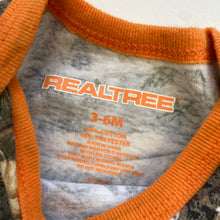 Load image into Gallery viewer, Camo t-shirt (Age 3/6m)
