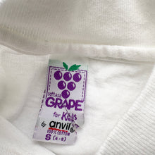 Load image into Gallery viewer, 90s Basketball Print Single Stitch t-shirt (Age 6/8)
