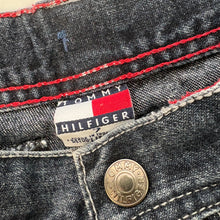 Load image into Gallery viewer, Tommy Hilfiger Cargo jeans (Age 7)
