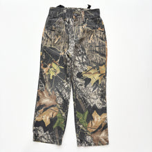 Load image into Gallery viewer, Camo trousers (Age 6/7)
