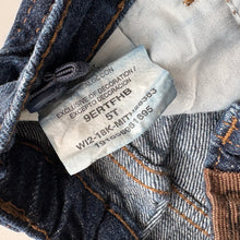 Load image into Gallery viewer, Wrangler jeans (Age 5)
