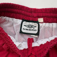Load image into Gallery viewer, 00s Umbro shorts (Age 10/12)
