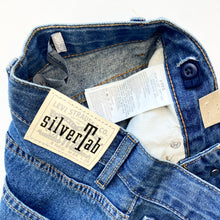 Load image into Gallery viewer, Levi’s Silver Tab jeans (Age 8)
