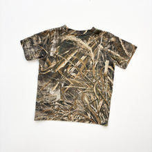 Load image into Gallery viewer, Camo t-shirt (Age 6/8)
