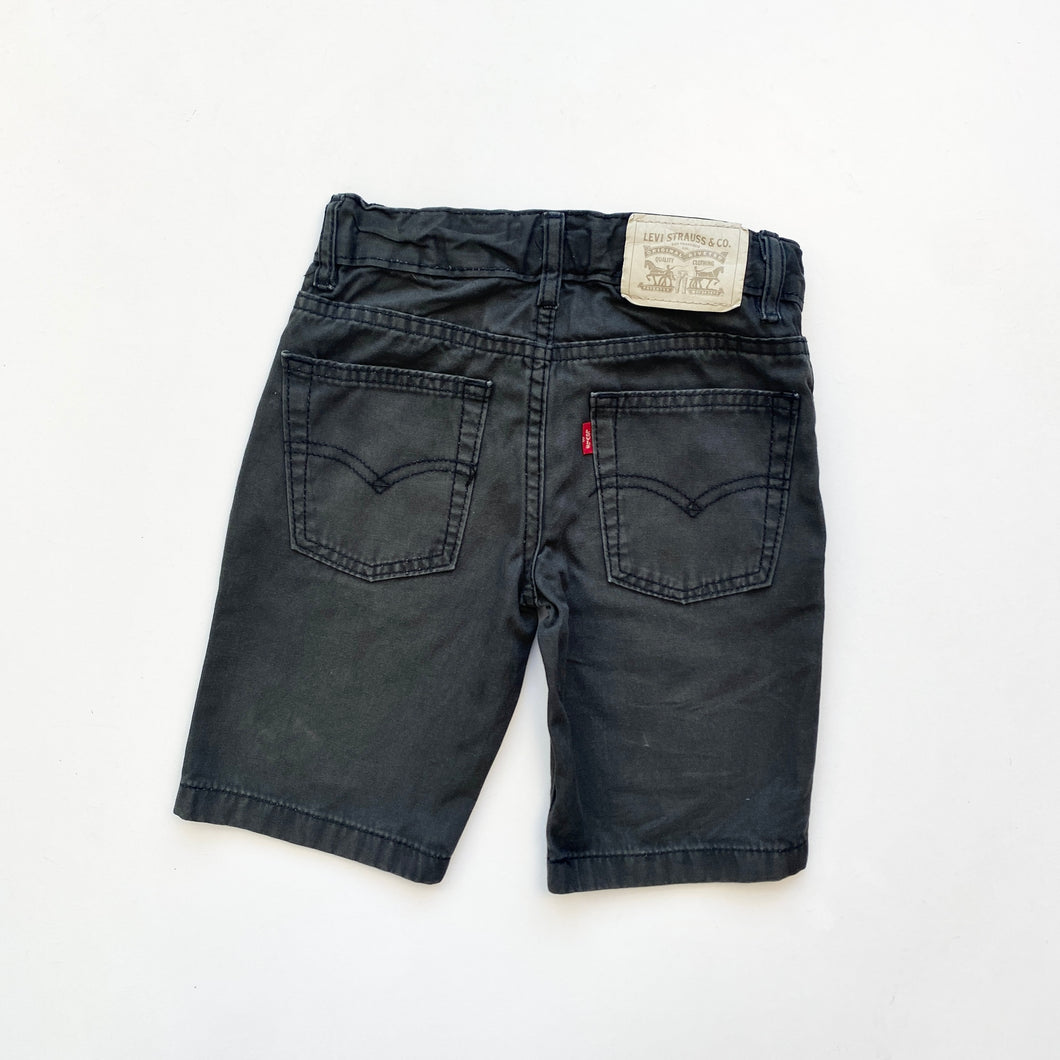 Levi’s cargo shorts (Age 4/5)