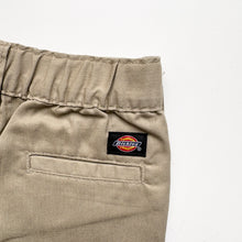 Load image into Gallery viewer, Dickies shorts (Age 4)
