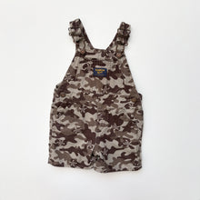 Load image into Gallery viewer, OshKosh Turtle dungaree shortalls (Age 12m)
