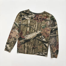 Load image into Gallery viewer, Camo long sleeve t-shirt (Age 6/8)
