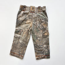 Load image into Gallery viewer, Camo cargos (Age 3)
