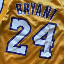 Load image into Gallery viewer, NBA LA Lakers jersey (Age 7/8)
