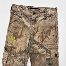Load image into Gallery viewer, Camo cargos (Age 6/7)
