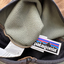 Load image into Gallery viewer, Patagonia fleece (Age 3)
