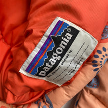 Load image into Gallery viewer, Patagonia puffa (Age 10)
