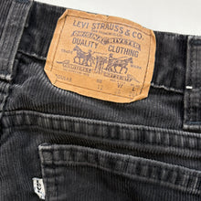 Load image into Gallery viewer, 90s Levi’s corduroy trousers (Age 12)
