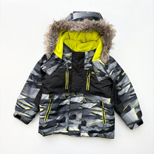 Load image into Gallery viewer, OshKosh coat (Age 3)
