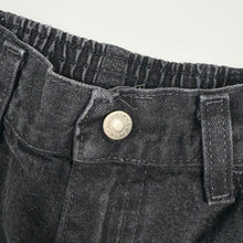 Load image into Gallery viewer, Wrangler carpenter jeans (Age 7)
