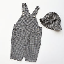 Load image into Gallery viewer, Baby Gap dungarees set (Age 12/18m)
