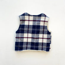 Load image into Gallery viewer, 90s Ladybird sherpa gilet (Age 3/4)
