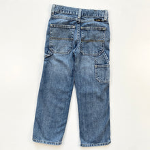 Load image into Gallery viewer, Wrangler carpenter jeans (Age 6)
