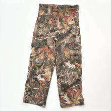 Load image into Gallery viewer, Camo cargos (Age 6/7)
