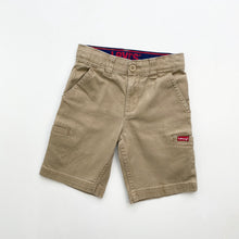 Load image into Gallery viewer, Levi’s shorts (Age 6)
