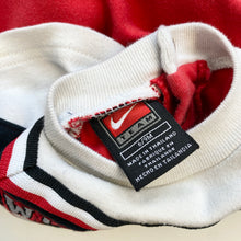 Load image into Gallery viewer, 90s Nike Wisconsin Badgers t-shirt (Age 6/9m)
