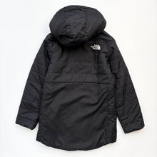 Load image into Gallery viewer, The North Face reversible coat (Age 6)
