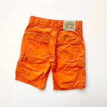 Load image into Gallery viewer, Levi’s cargo shorts (Age 8)
