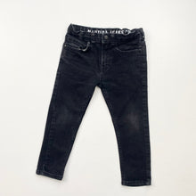 Load image into Gallery viewer, Nautica jeans (Age 4)
