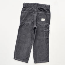 Load image into Gallery viewer, OshKosh corduroy trousers (Age 5)
