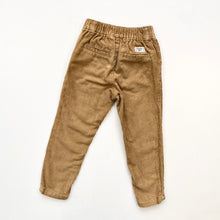 Load image into Gallery viewer, OshKosh corduroy trousers (Age 4)
