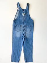 Load image into Gallery viewer, Oshkosh dungarees (Age 5)
