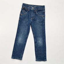 Load image into Gallery viewer, Wrangler jeans (Age 6)
